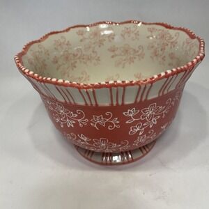 Temptations by Tara Floral Lace  Footed 2 Qt Serving Bowl